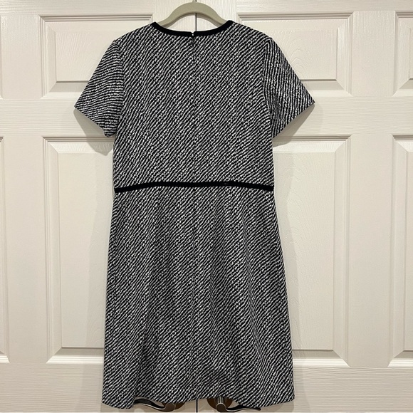 Talbots Textured Stripe Ponte Sheath Dress Short Sleeve Navy Womens Size 8 - Picture 2 of 7